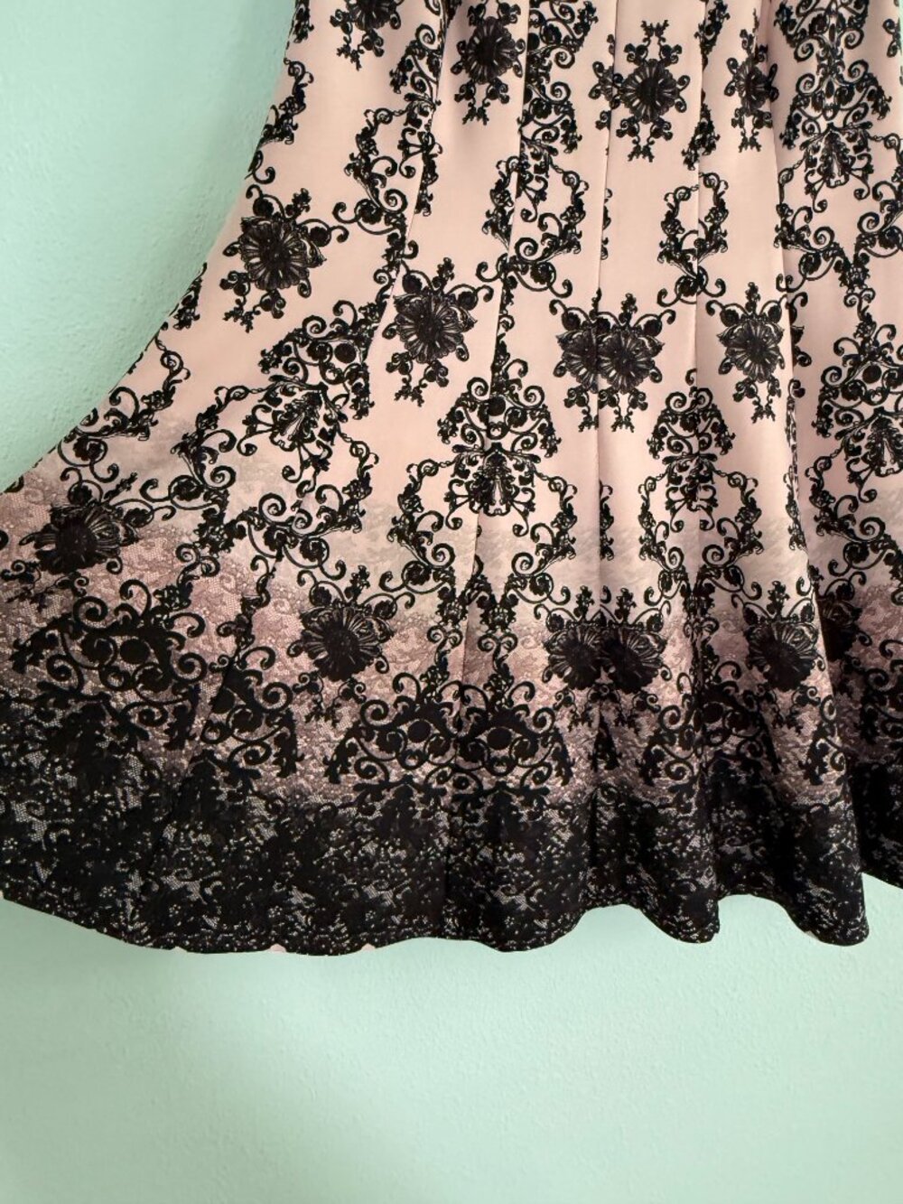 Gabby Skye Pink and Black Floral Damask Print Dress Size 16W - Picture 3 of 9